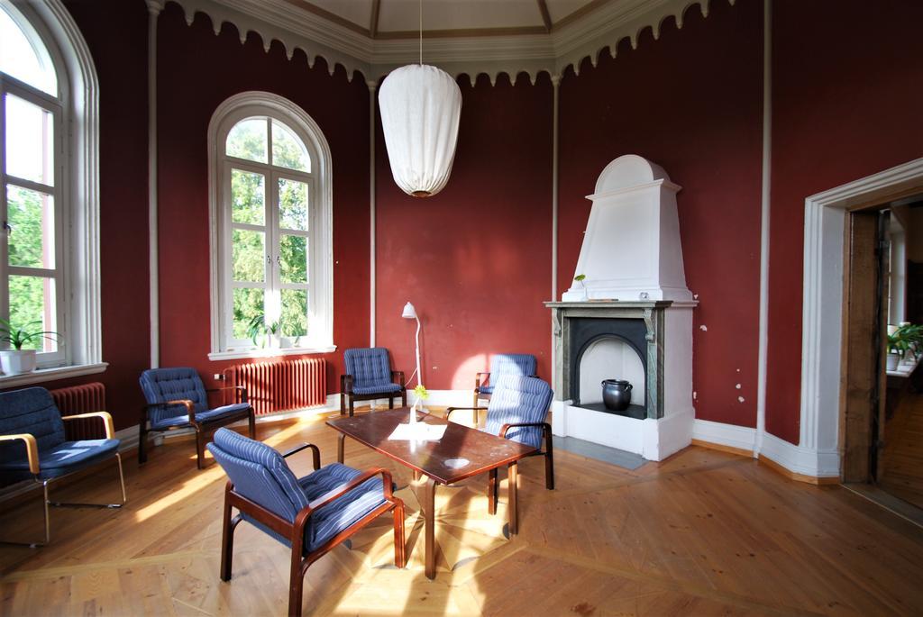 Hellidens Slott Hotel Tidaholm Exterior foto